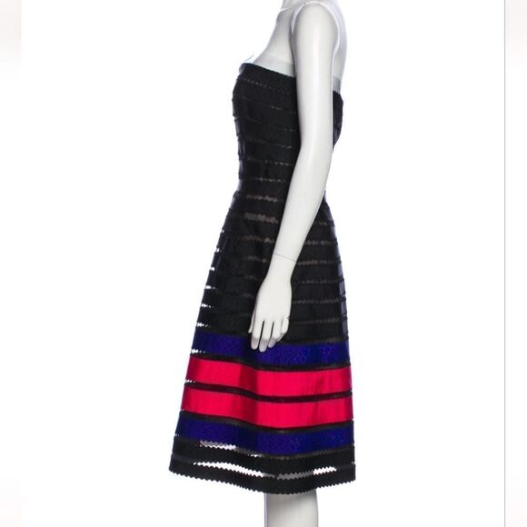 Oscar De La Renta 2017 Mini Dress Runway - Picture 3 of 13